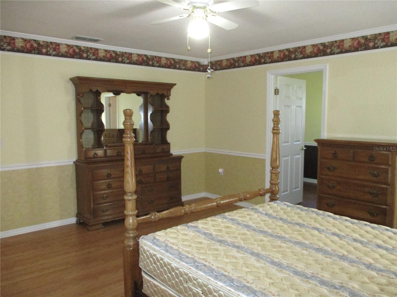 Image 19 of 83 For 11283 139th Place