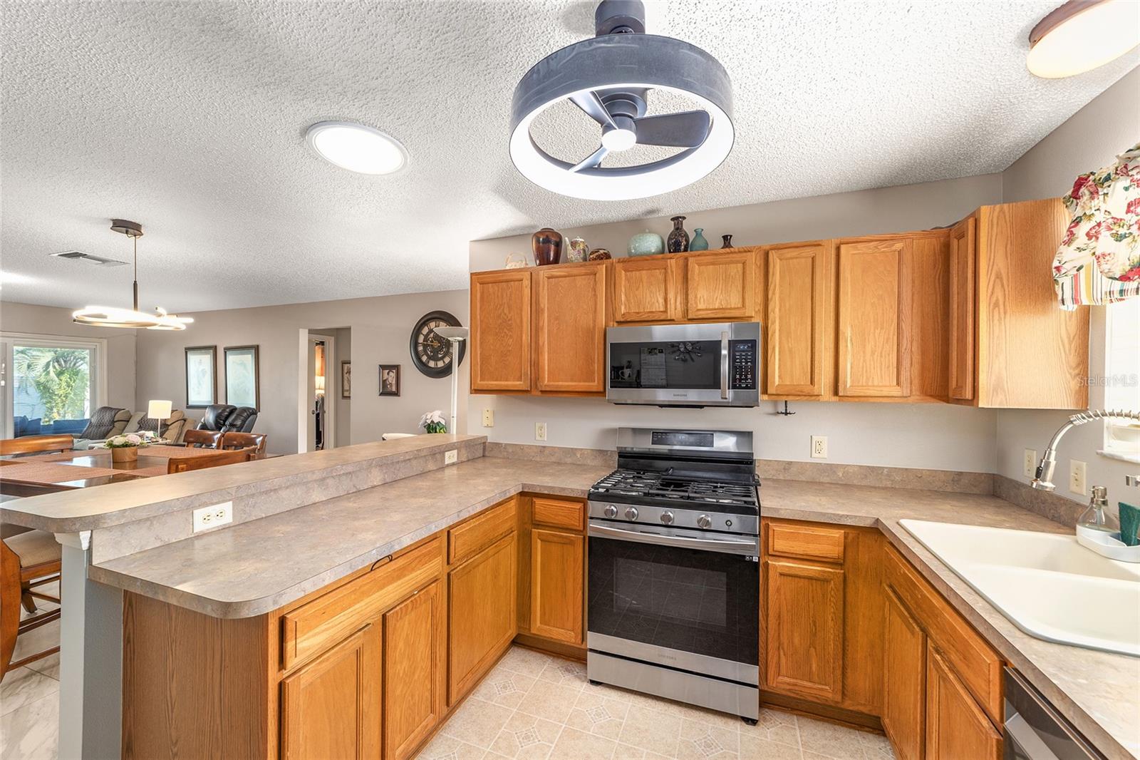 Image 15 of 40 For 8143 175th Columbia Place