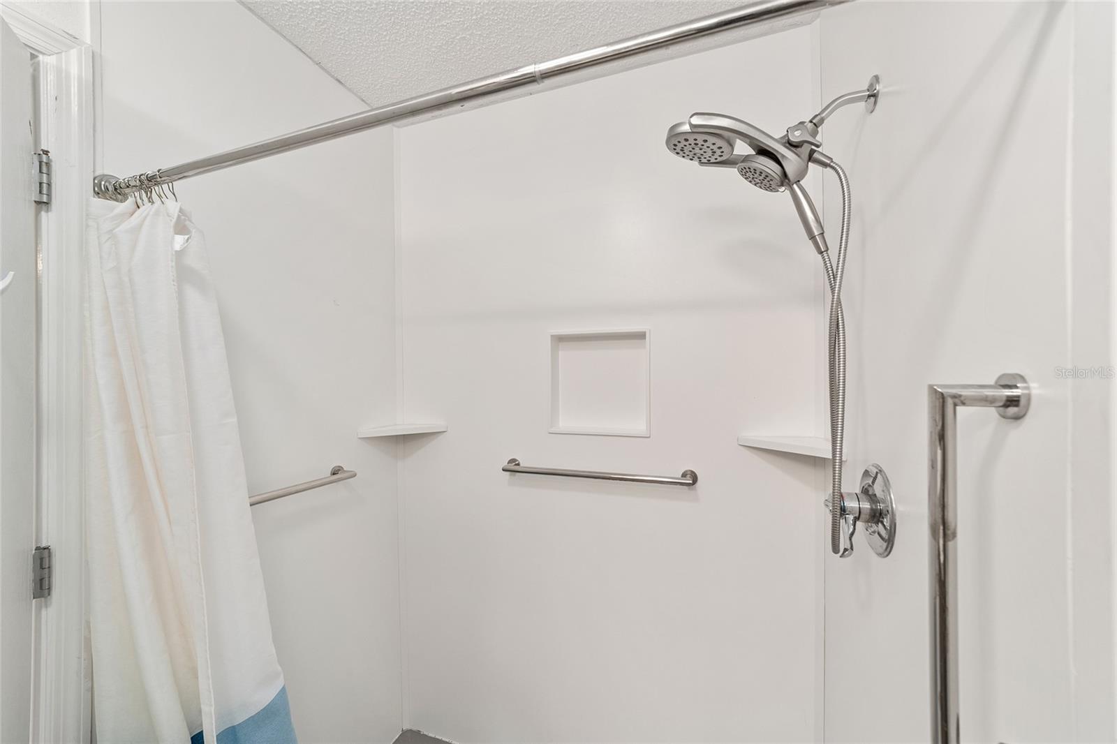 Image 22 of 40 For 8143 175th Columbia Place