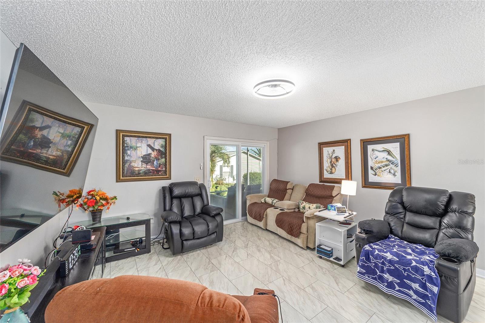 Image 7 of 40 For 8143 175th Columbia Place