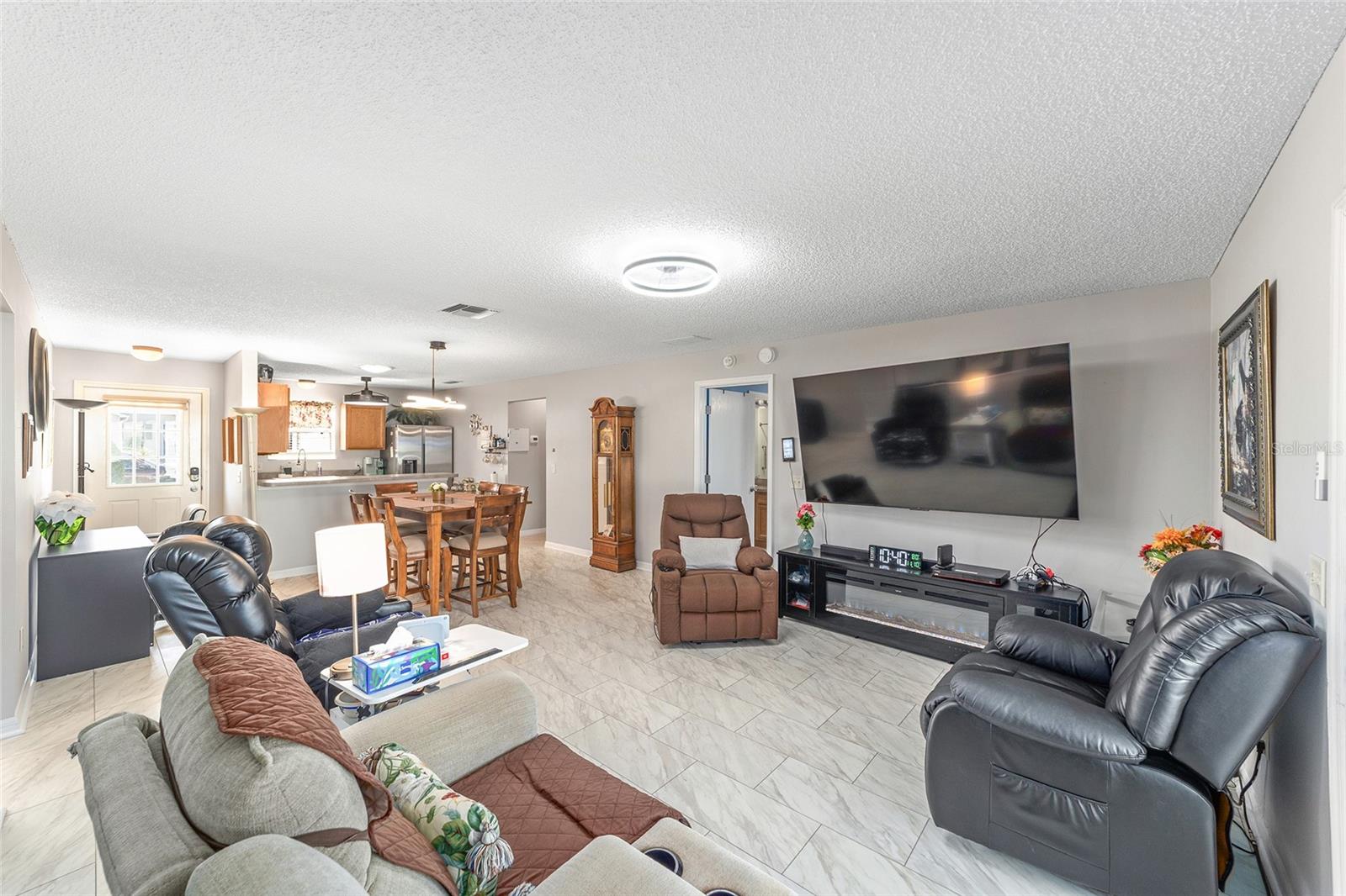 Image 8 of 40 For 8143 175th Columbia Place