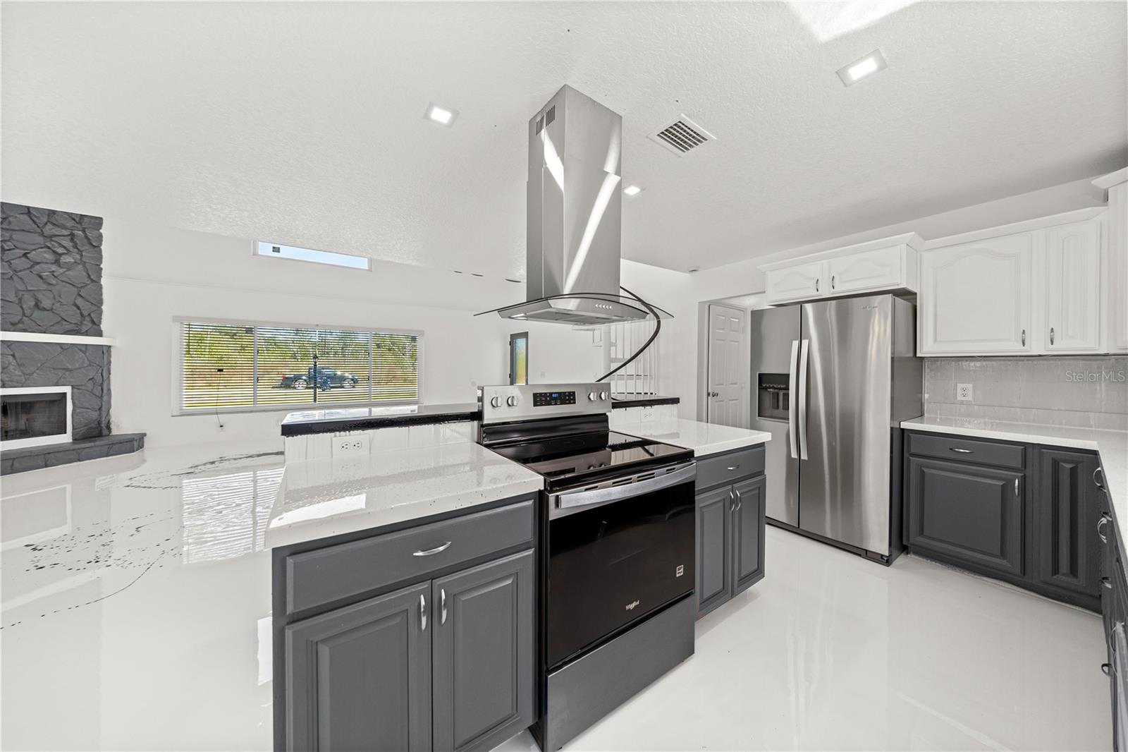 Image 12 of 35 For 8620 157th Lane