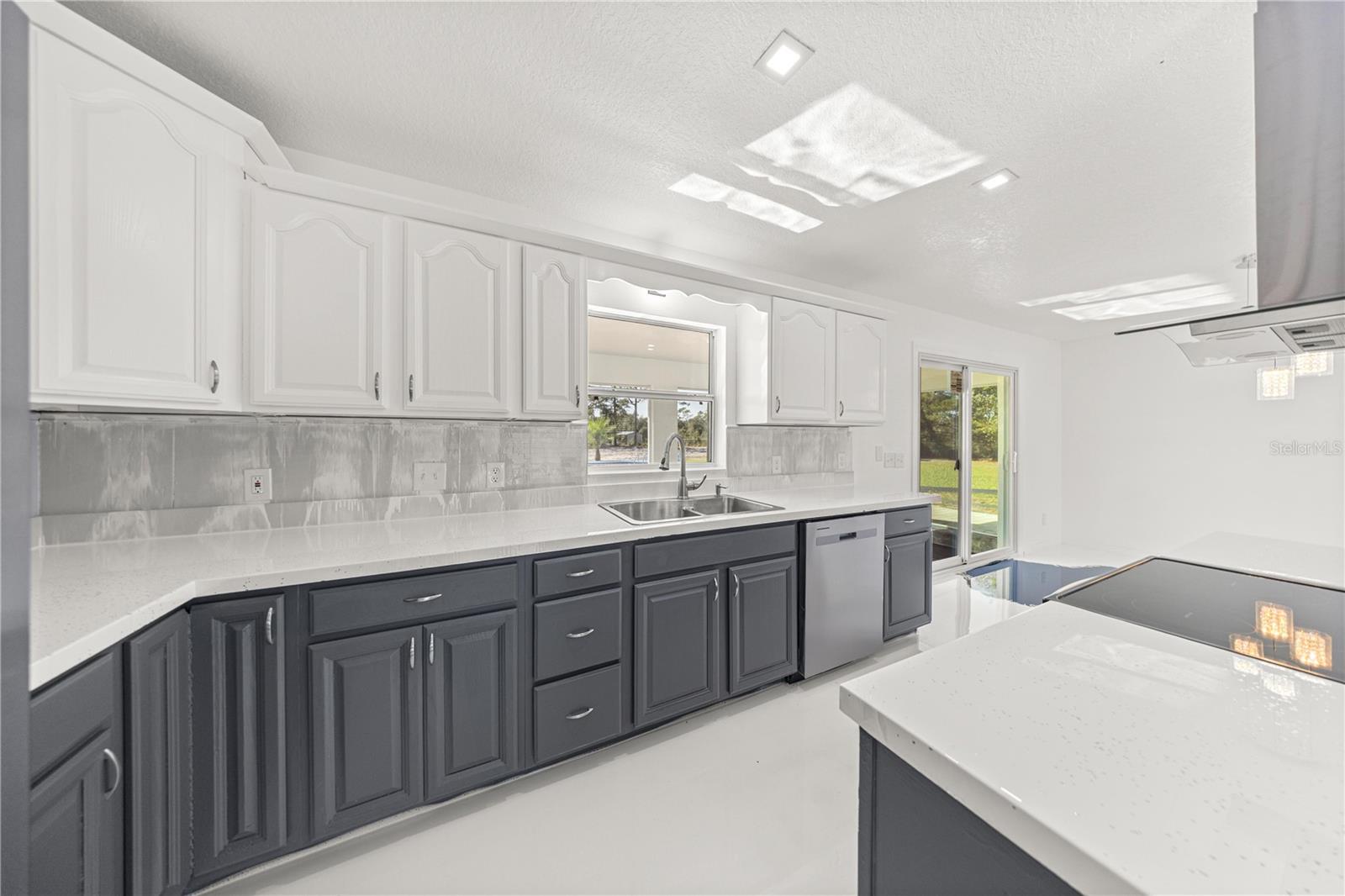 Image 13 of 35 For 8620 157th Lane