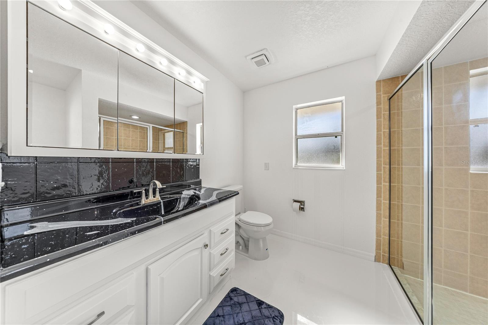 Image 18 of 35 For 8620 157th Lane