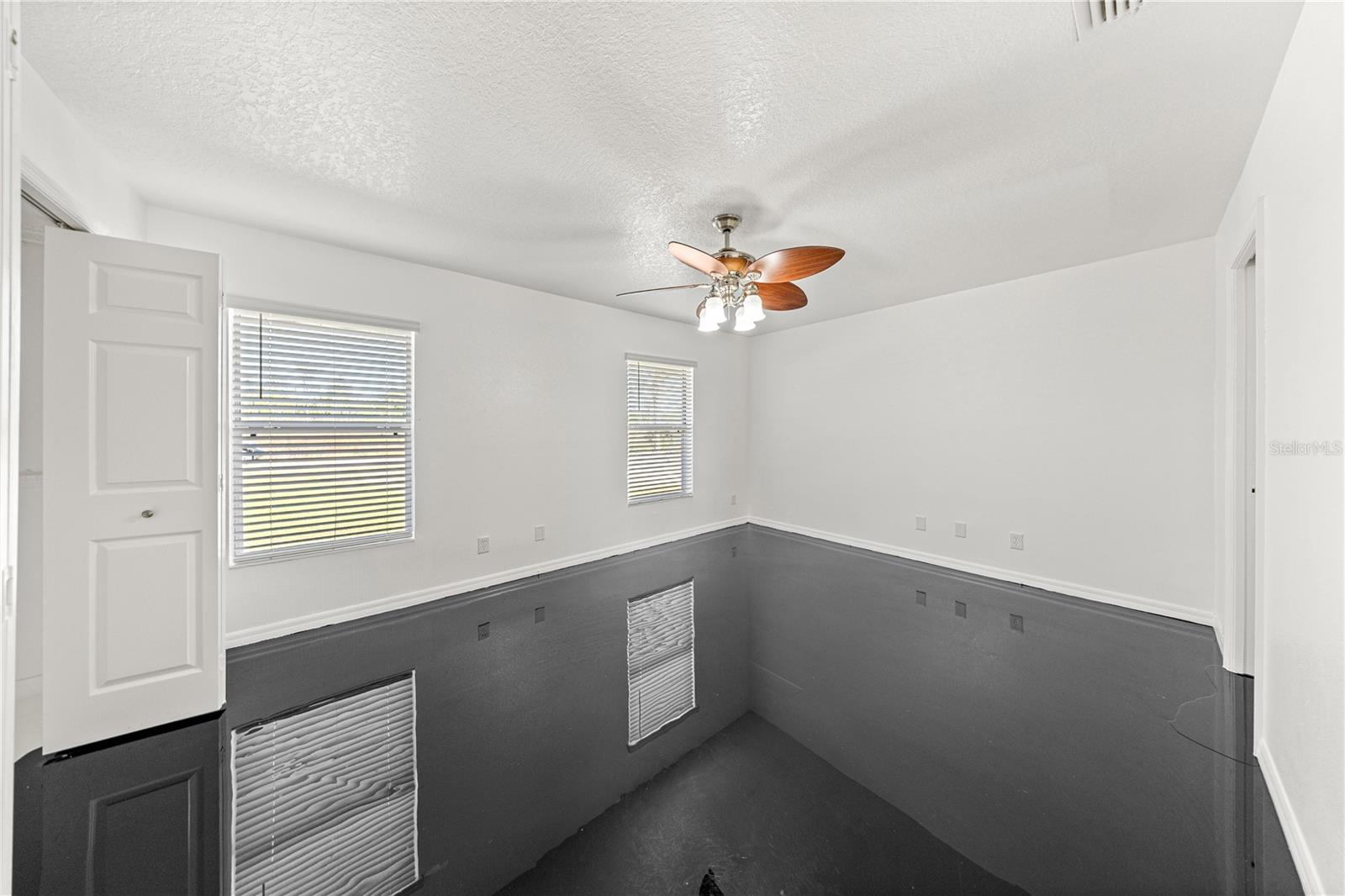 Image 23 of 35 For 8620 157th Lane