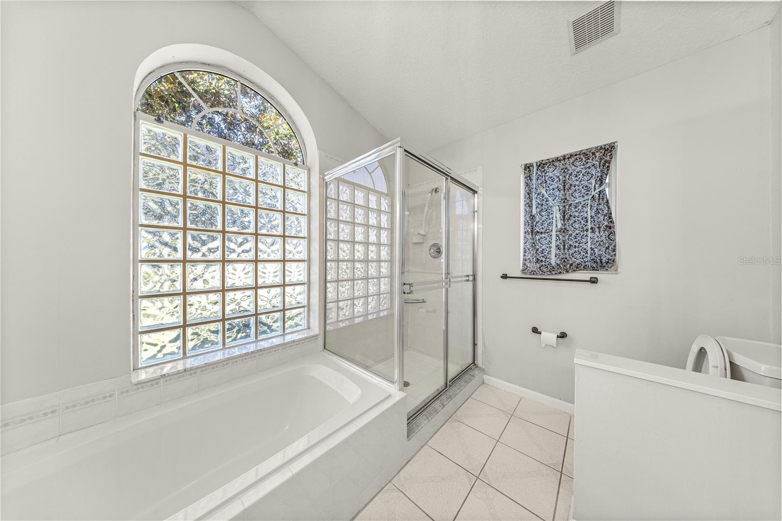 Image 23 of 35 For 5060 26th Street