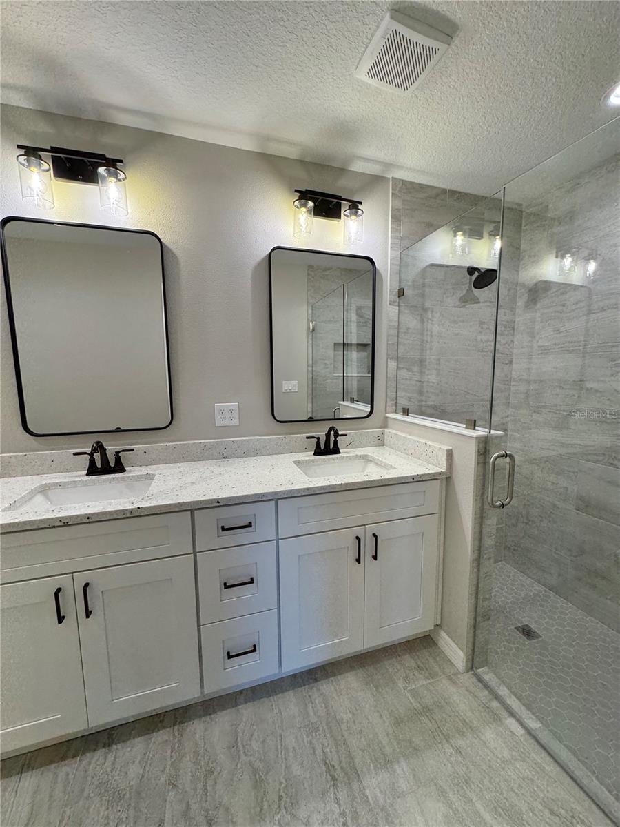 Image 10 of 21 For 13587 103rd Street