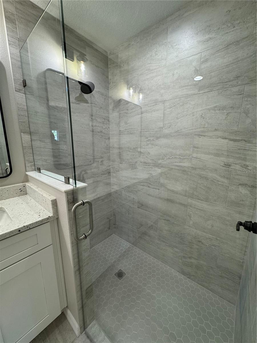 Image 11 of 21 For 13587 103rd Street