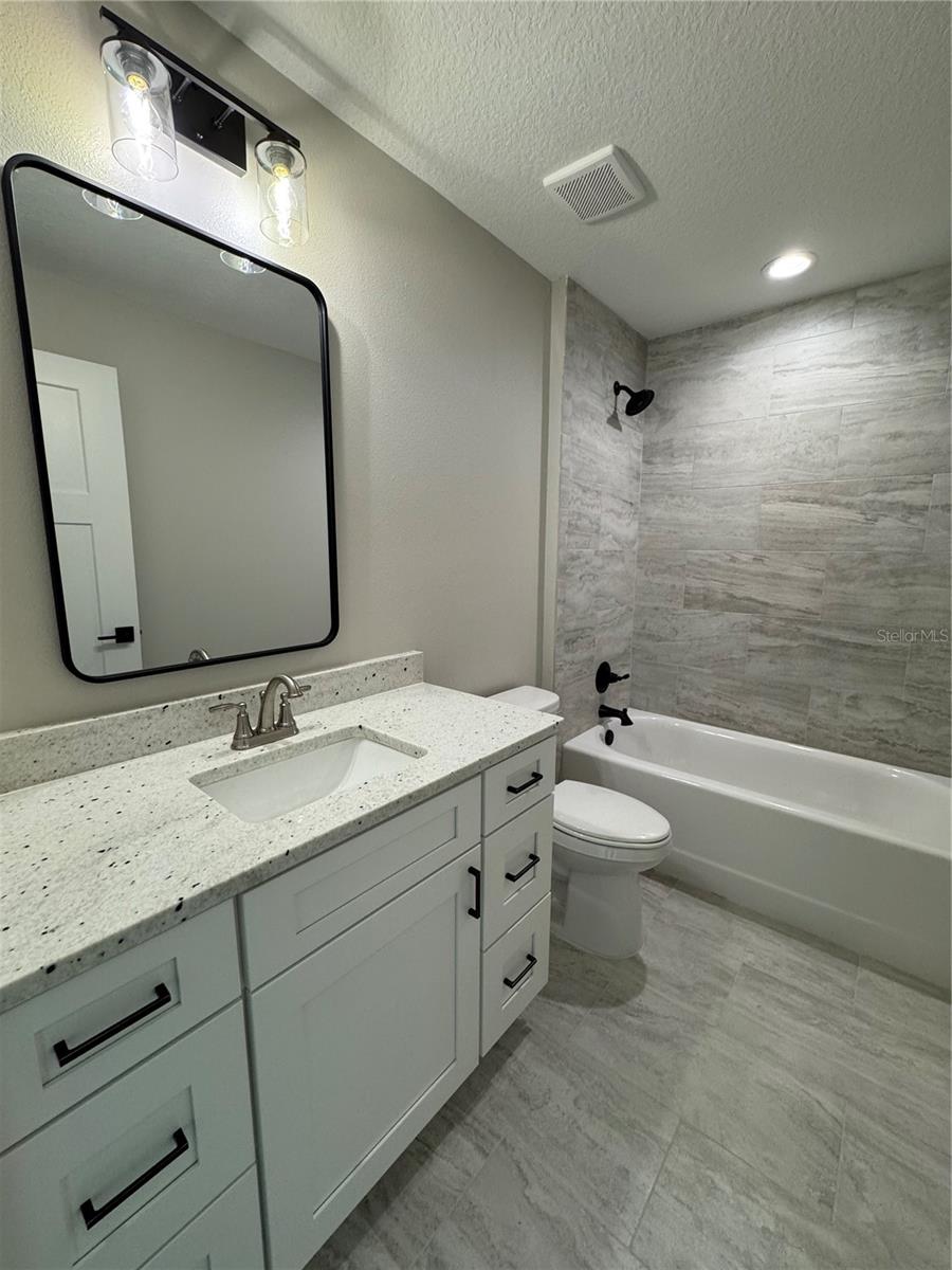 Image 17 of 21 For 13587 103rd Street