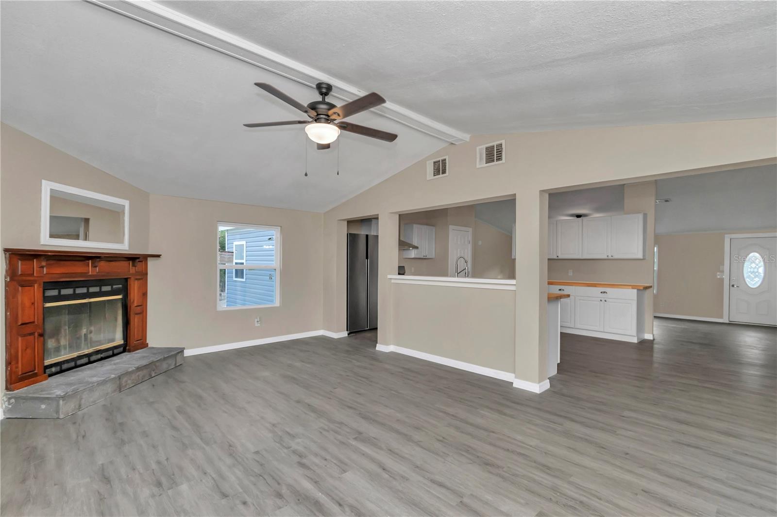 Image 20 of 59 For 8421 156th Place