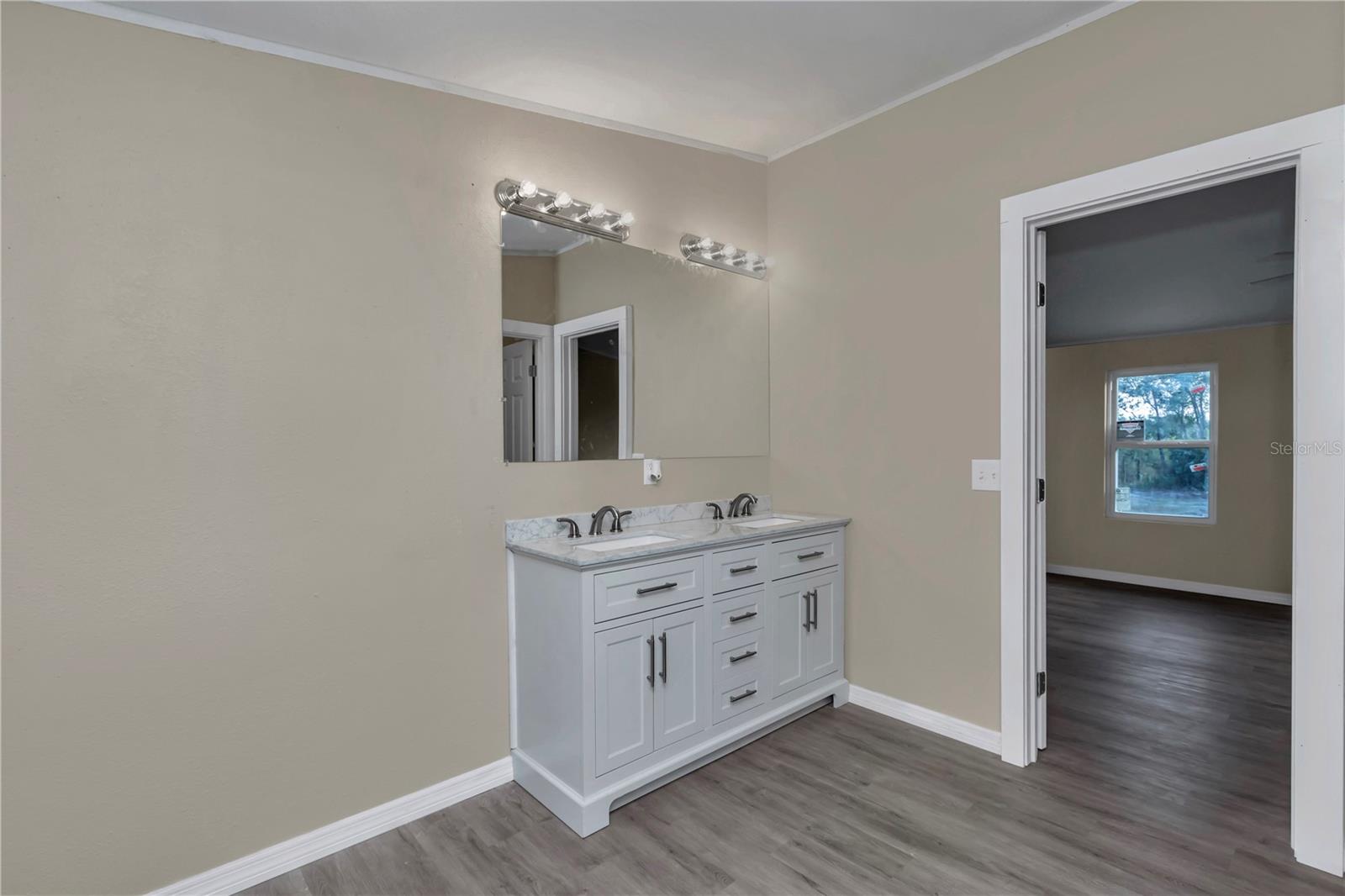 Image 27 of 59 For 8421 156th Place