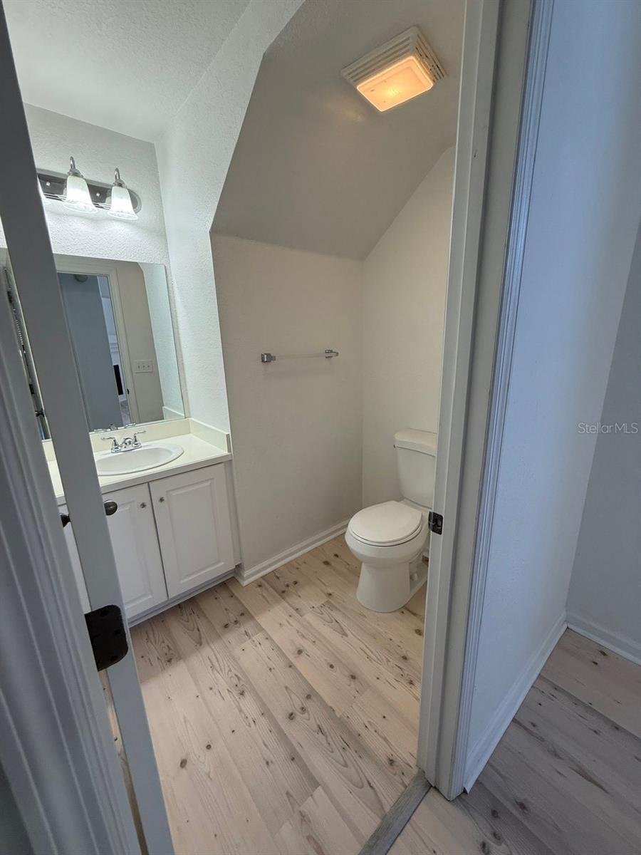 Image 10 of 17 For 6048 49th Avenue