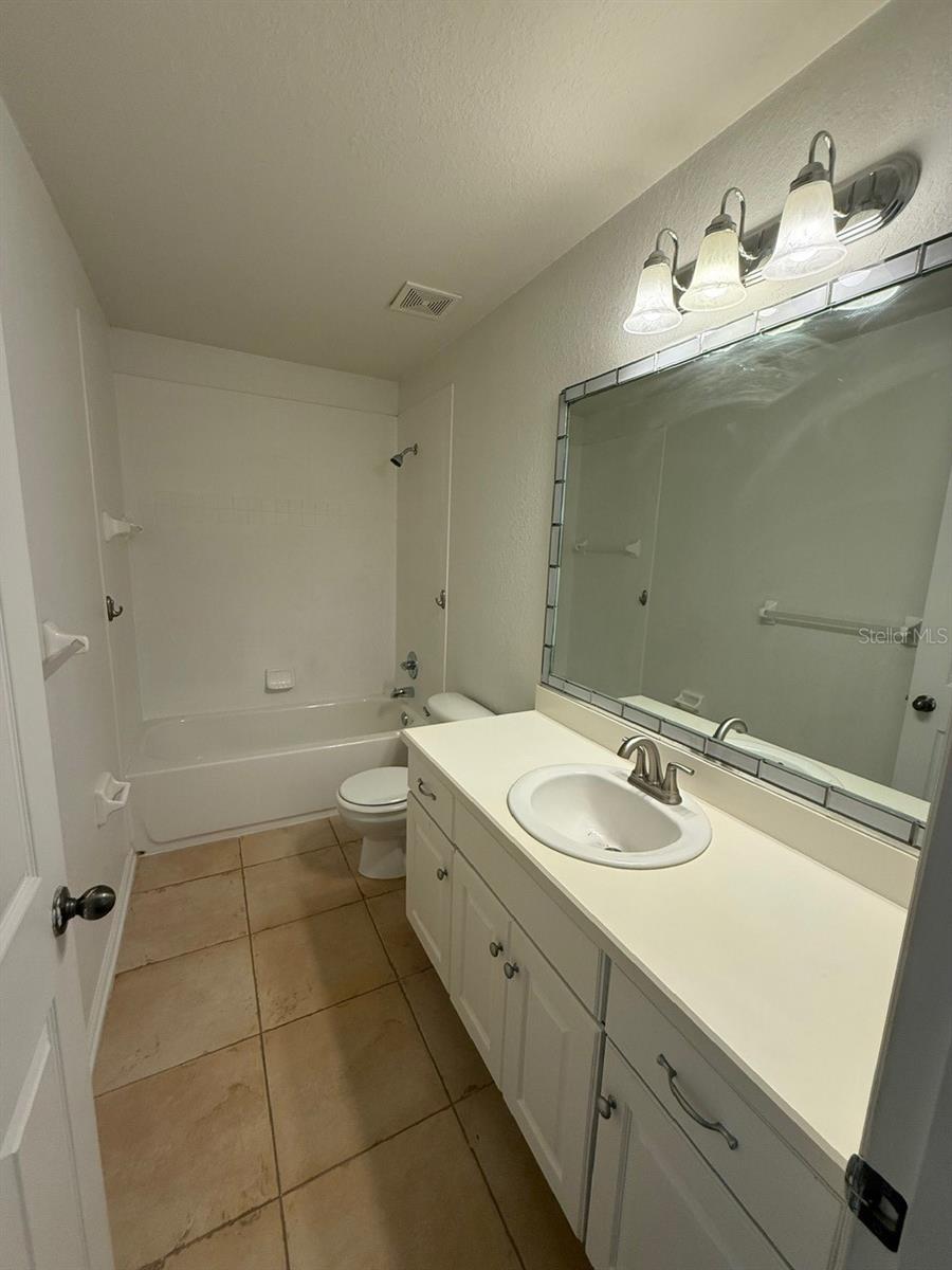 Image 14 of 17 For 6048 49th Avenue