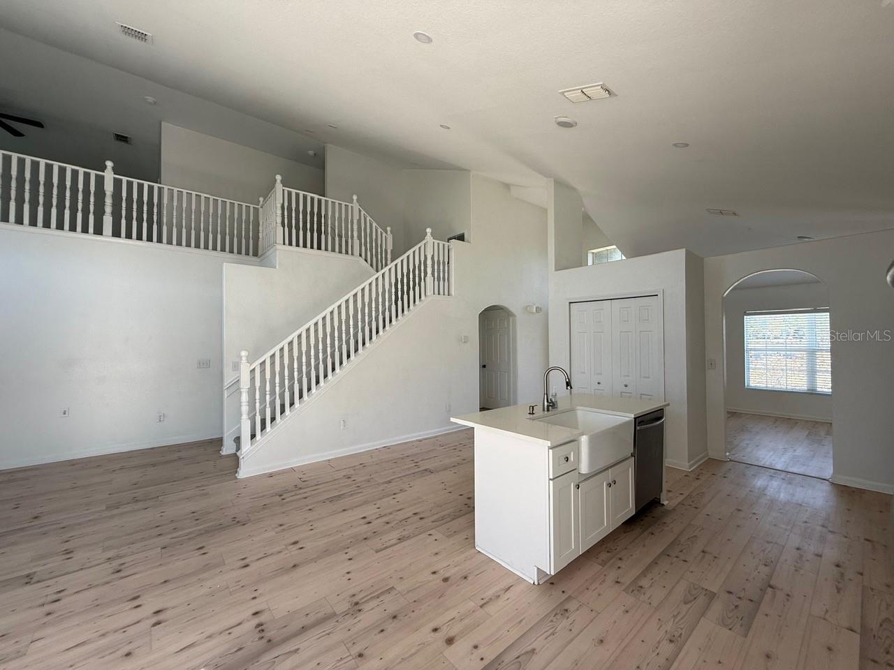 Image 8 of 17 For 6048 49th Avenue