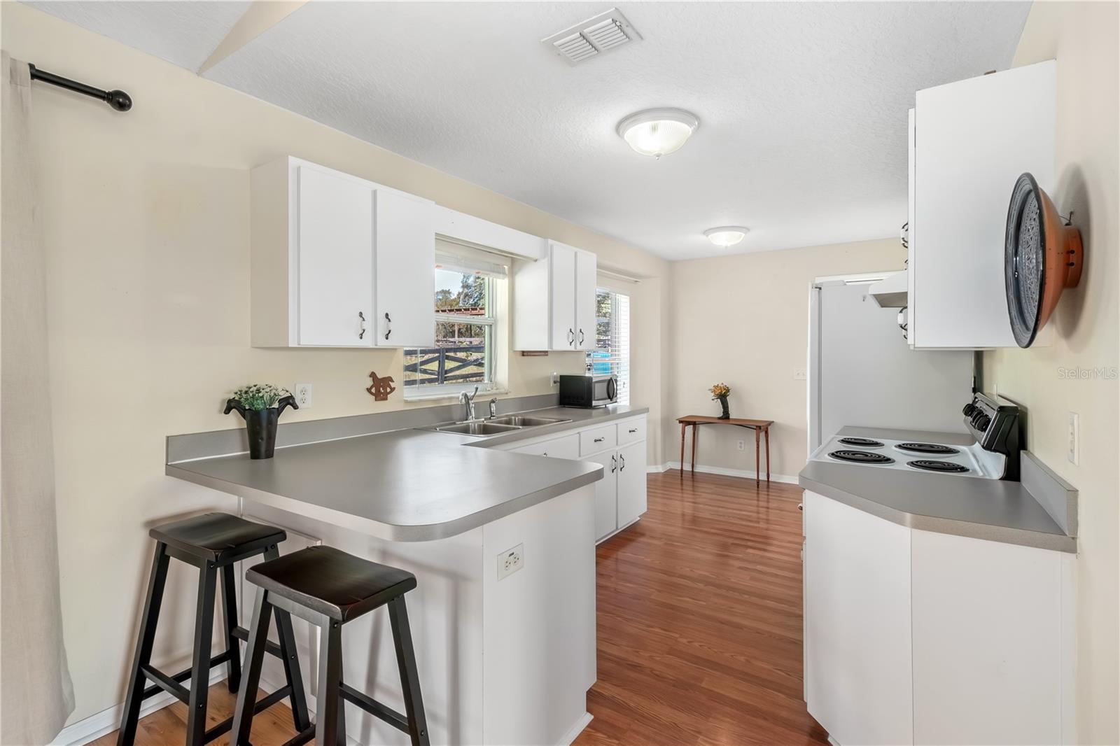 Image 13 of 46 For 6550 143rd Court