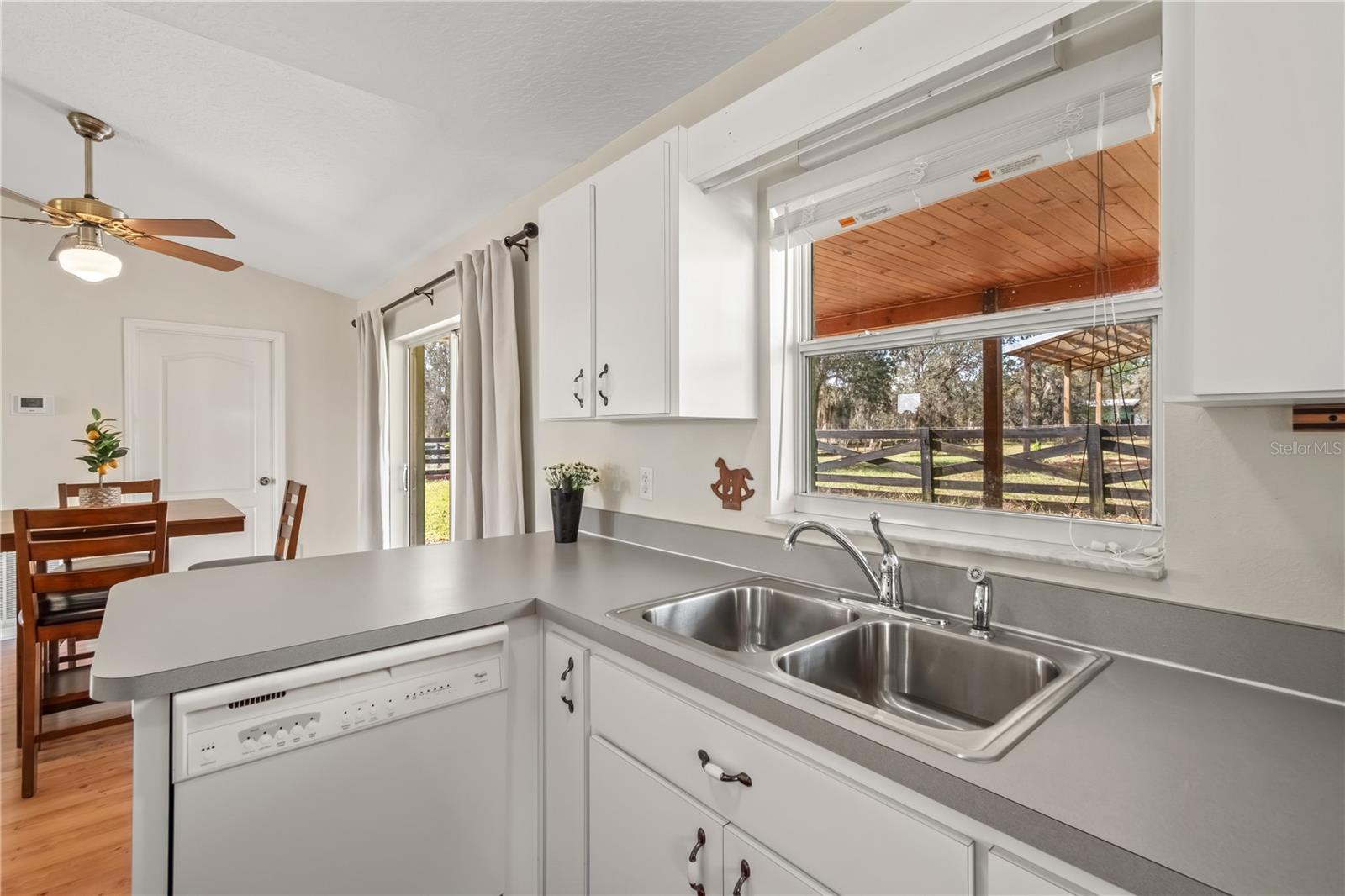 Image 14 of 46 For 6550 143rd Court