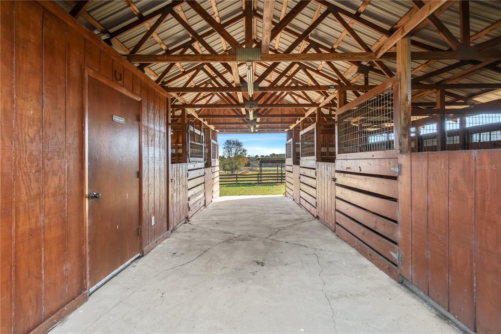 Image 31 of 46 For 6550 143rd Court