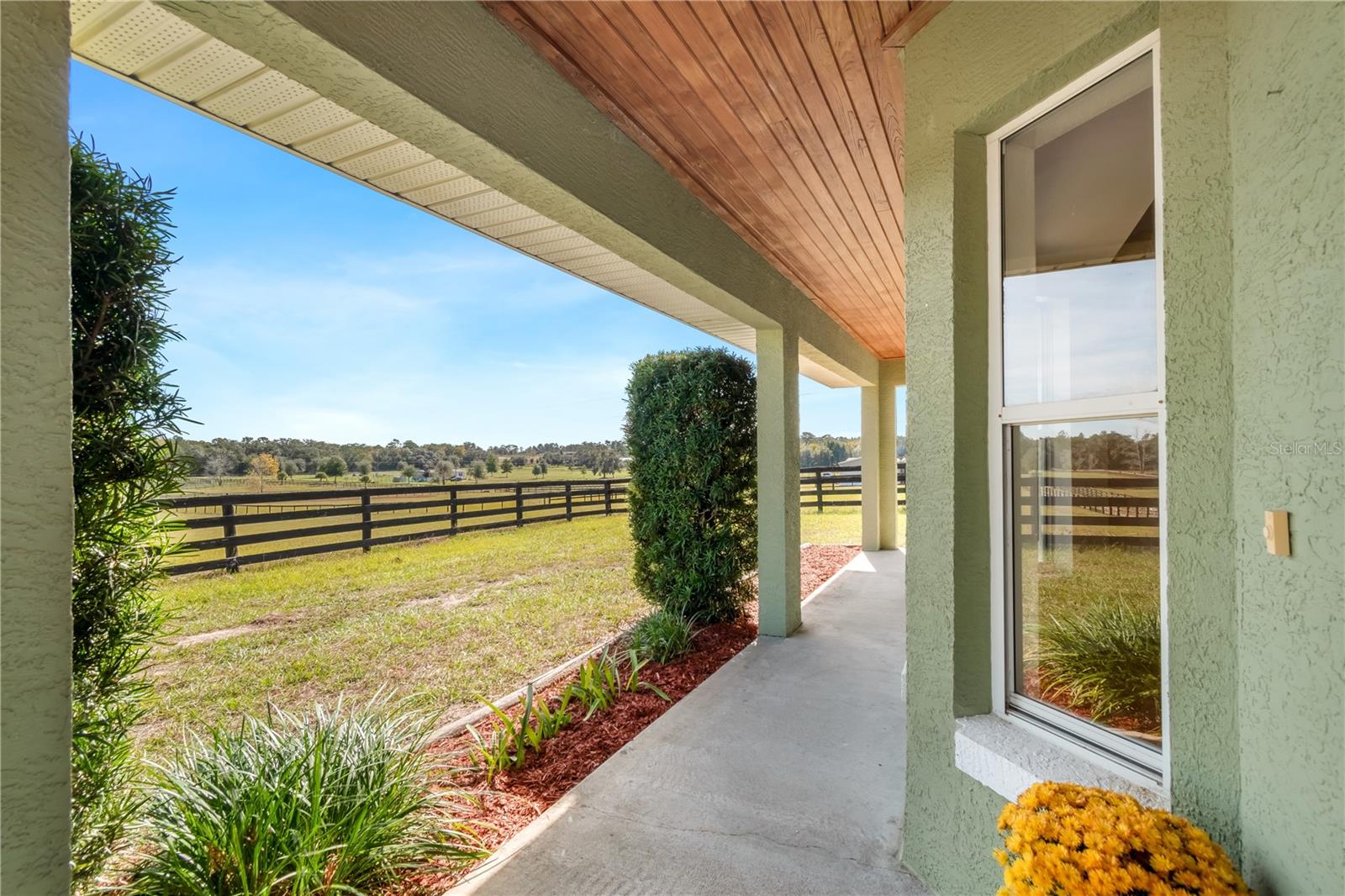 Image 9 of 46 For 6550 143rd Court