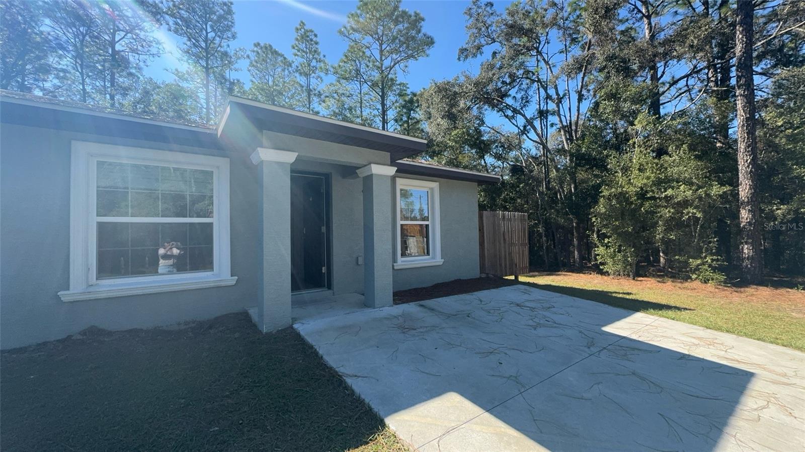 Listing photo id 0 for 8950 Mendoza Way