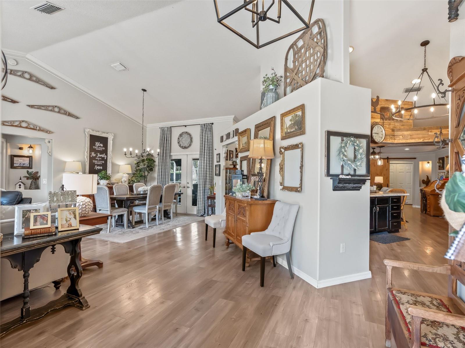 Image 5 of 31 For 601 36th Lane