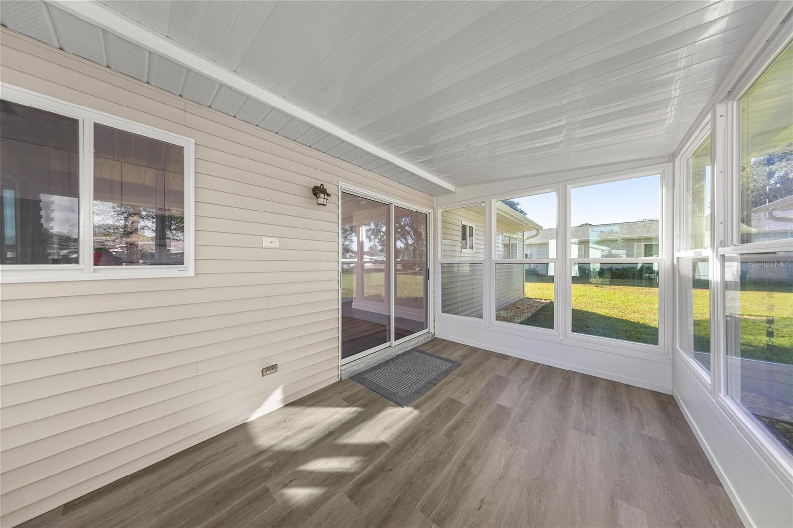 Image 20 of 28 For 11264 77th Court