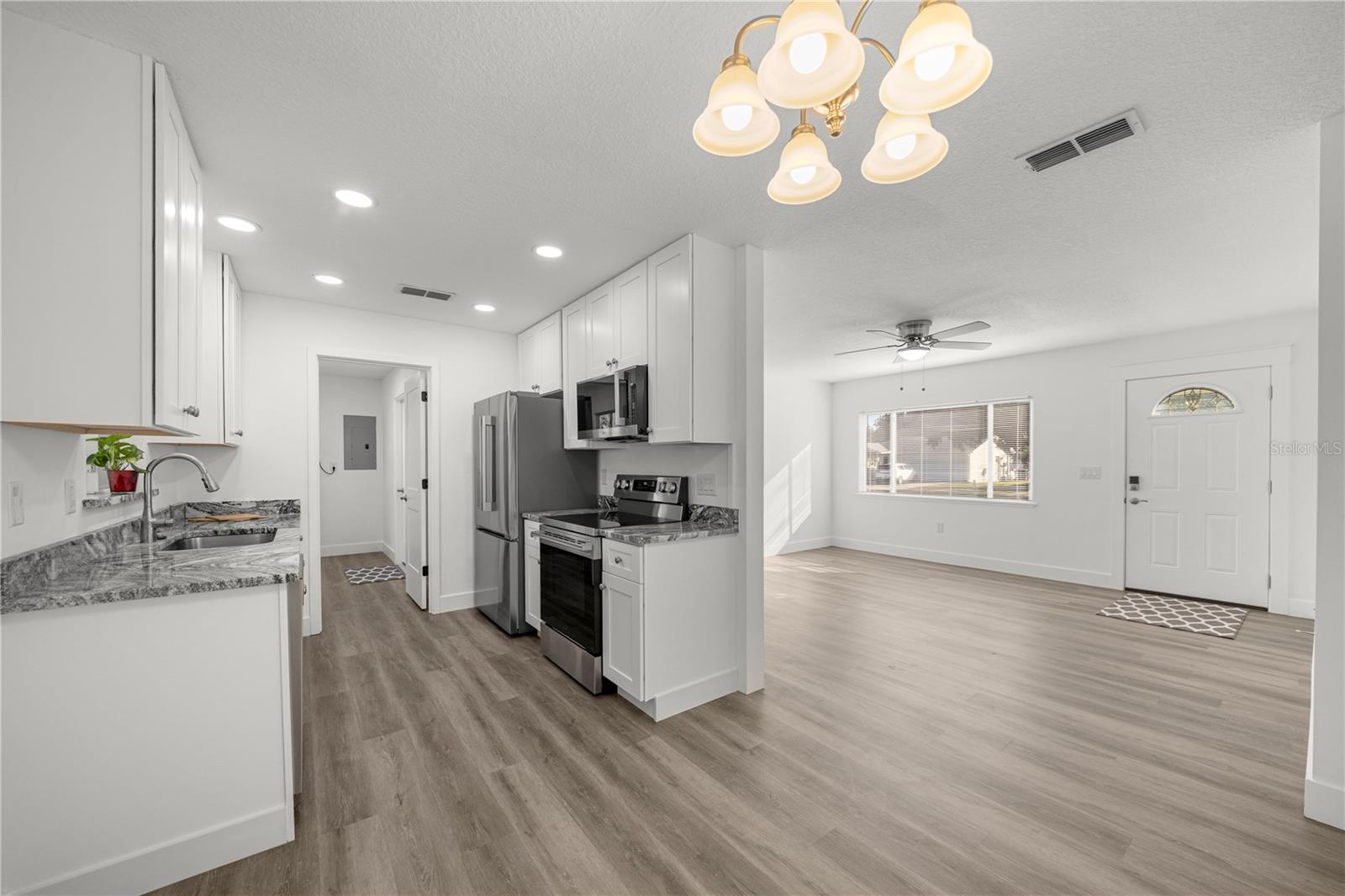 Image 7 of 28 For 11264 77th Court