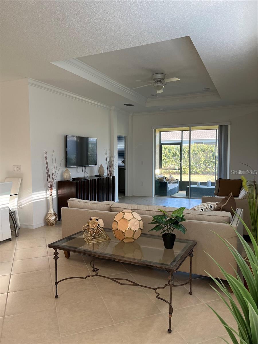 Image 4 of 8 For 9884 99th Loop