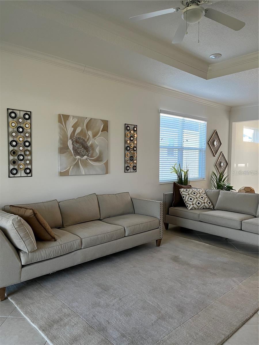 Image 5 of 8 For 9884 99th Loop