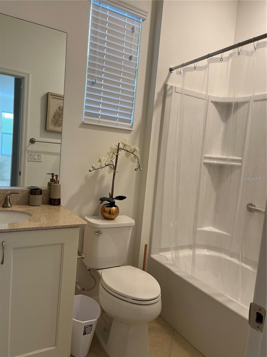 Image 8 of 8 For 9884 99th Loop