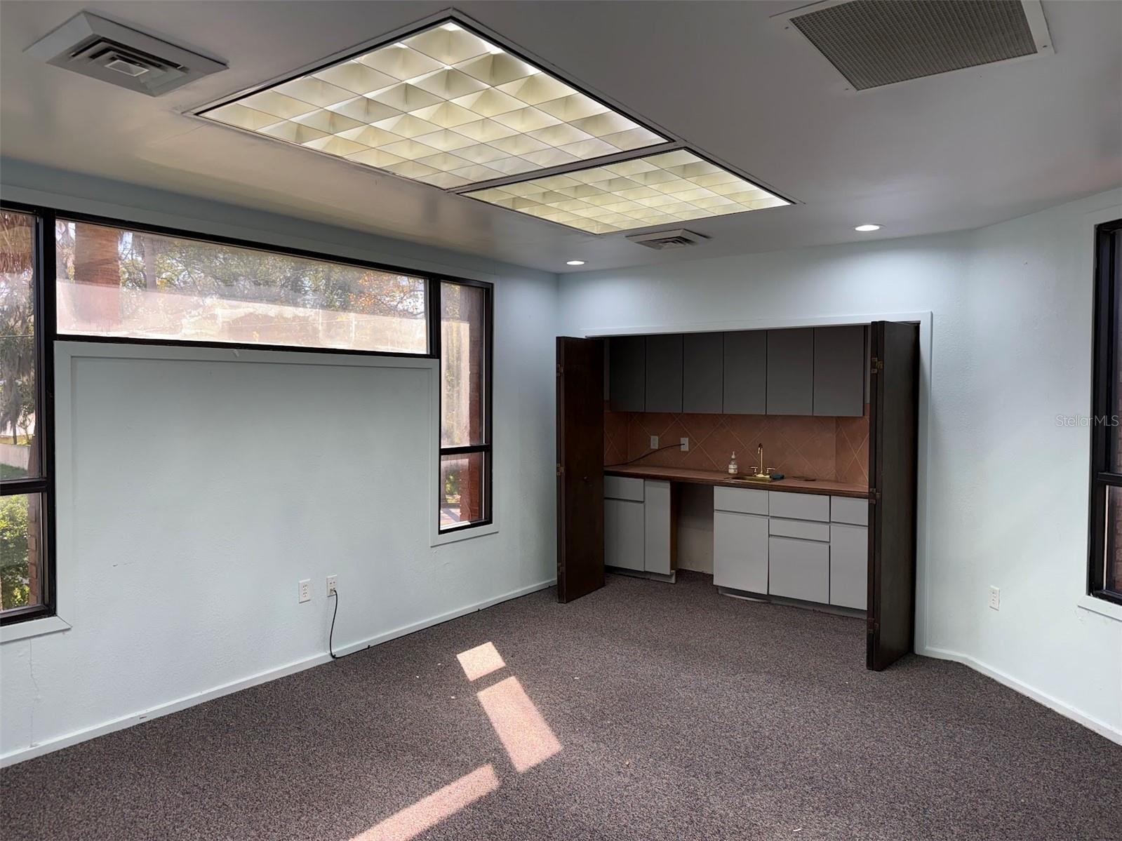 Image 12 of 21 For 202 8th Avenue