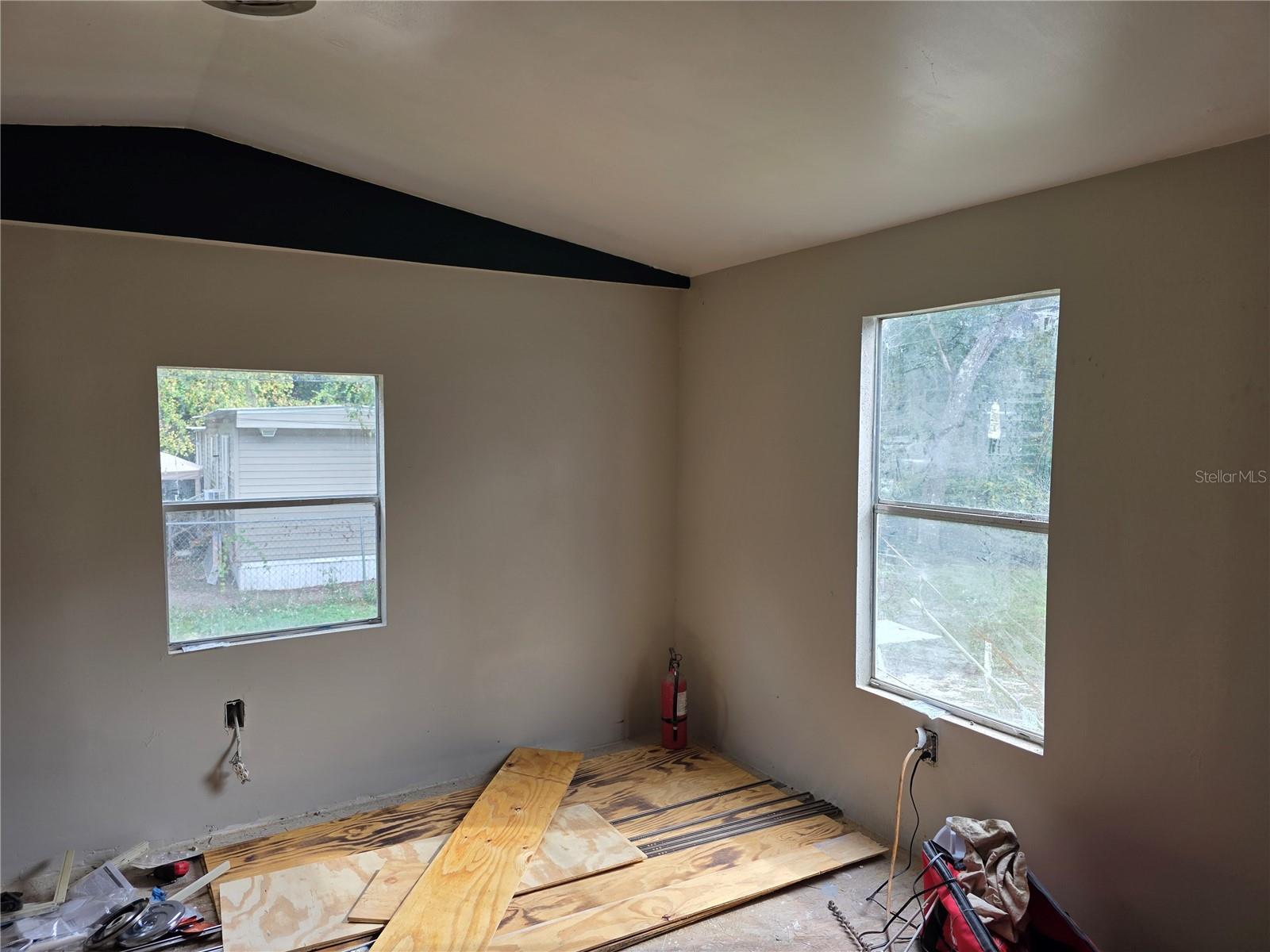 Image 10 of 46 For 17360 37th Lane