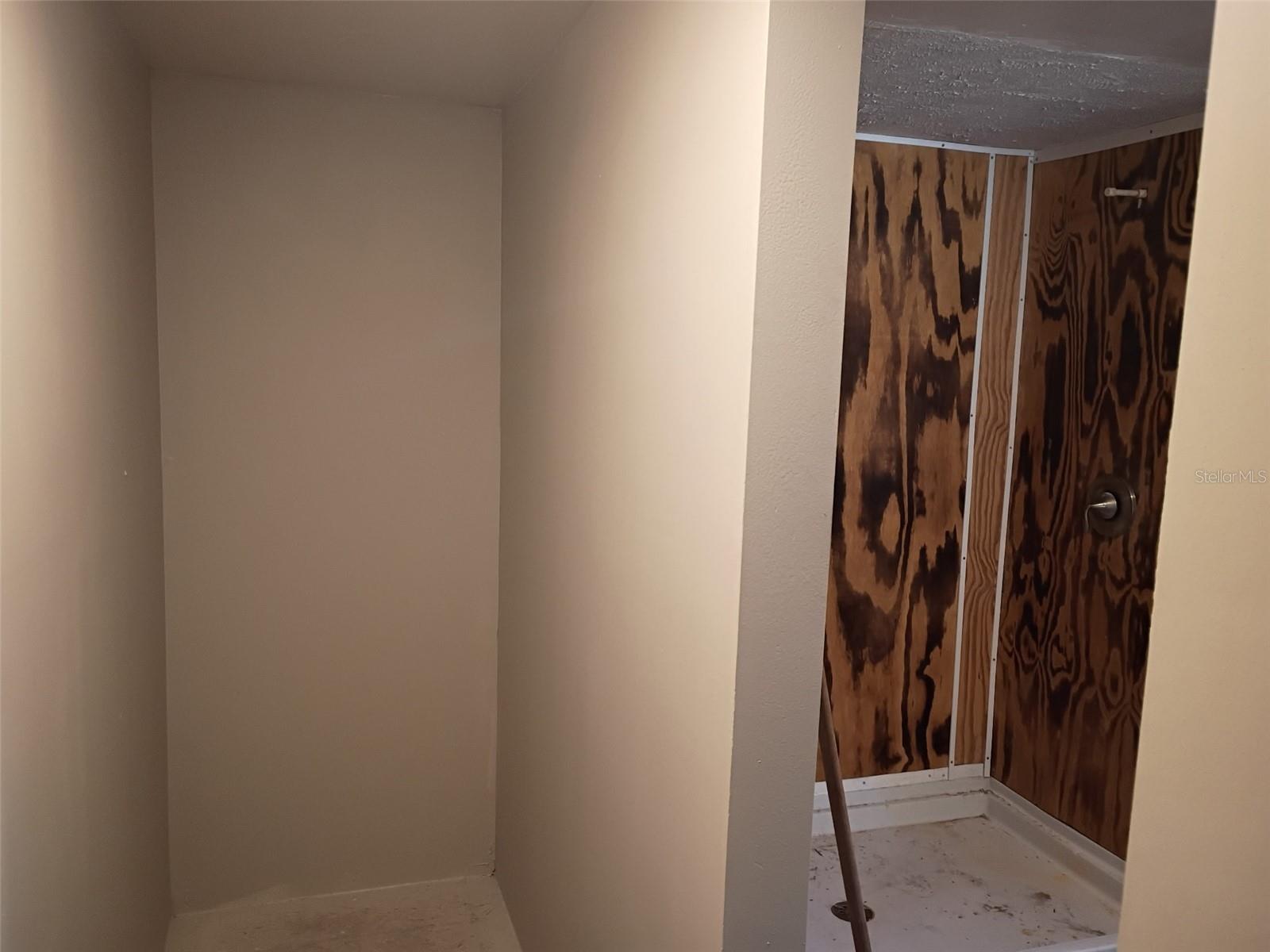 Image 30 of 46 For 17360 37th Lane