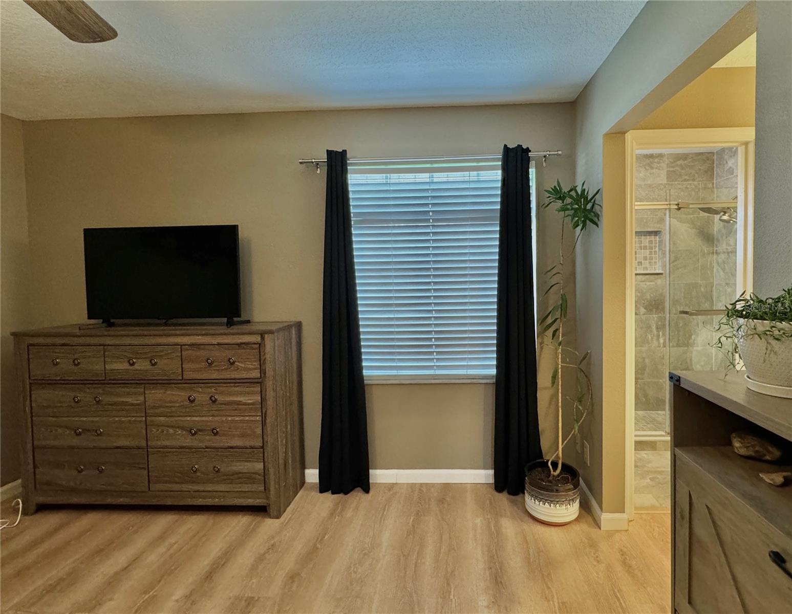 Image 16 of 38 For 4513 30th Place