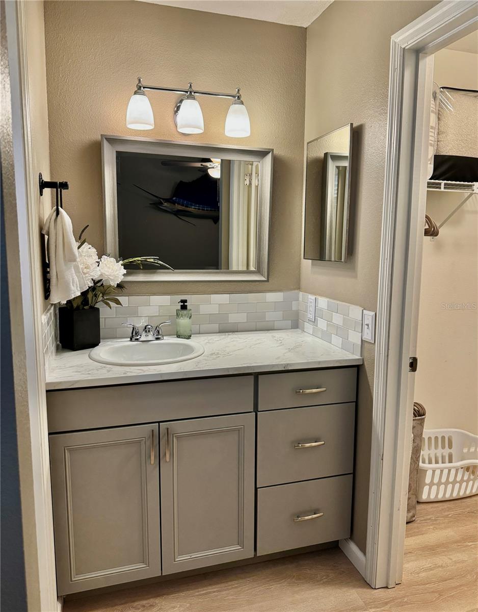 Image 18 of 38 For 4513 30th Place