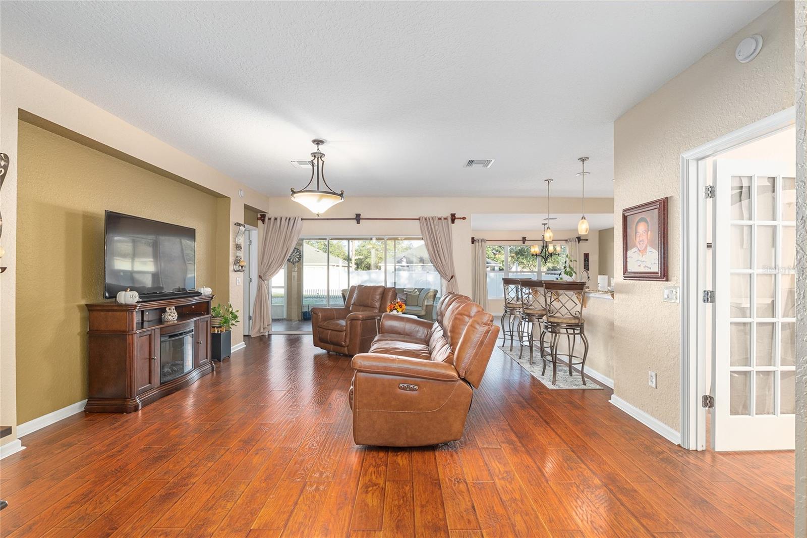 Image 16 of 73 For 4317 57th Avenue