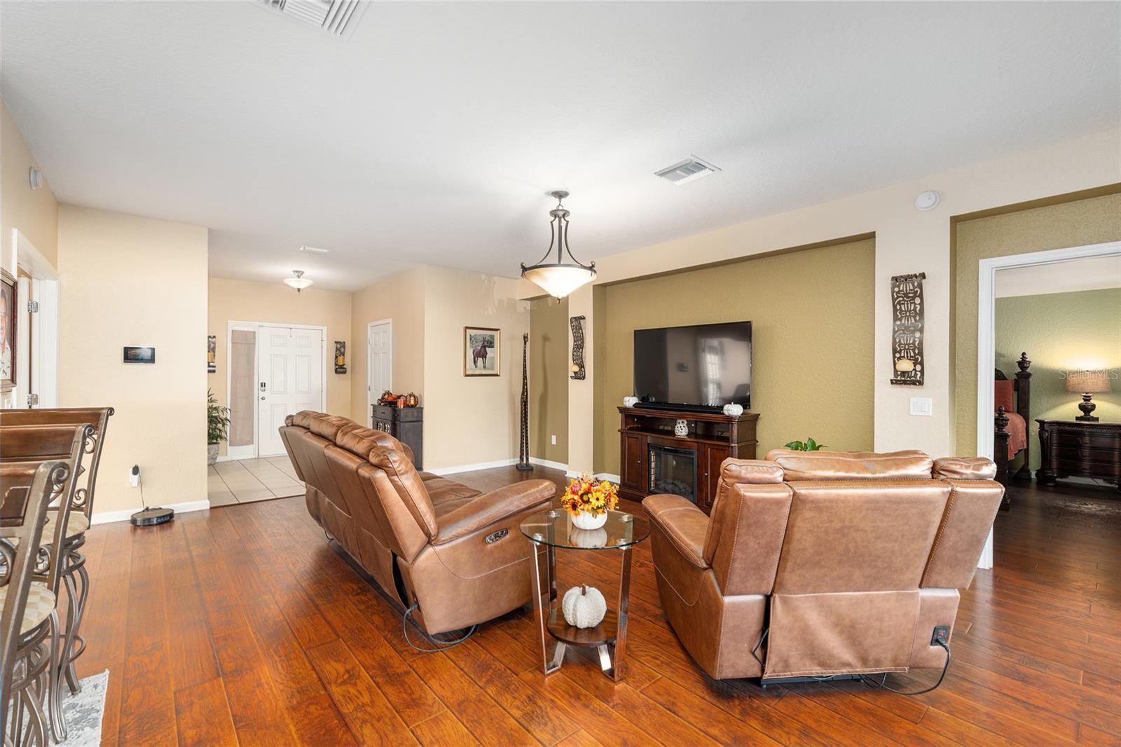 Image 19 of 73 For 4317 57th Avenue