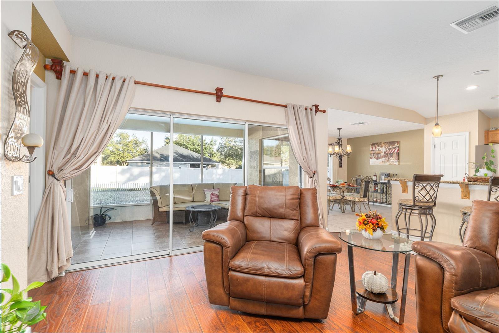 Image 22 of 73 For 4317 57th Avenue