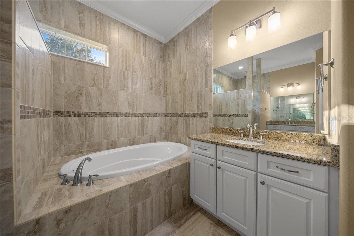 Image 25 of 64 For 2087 Annapolis Avenue