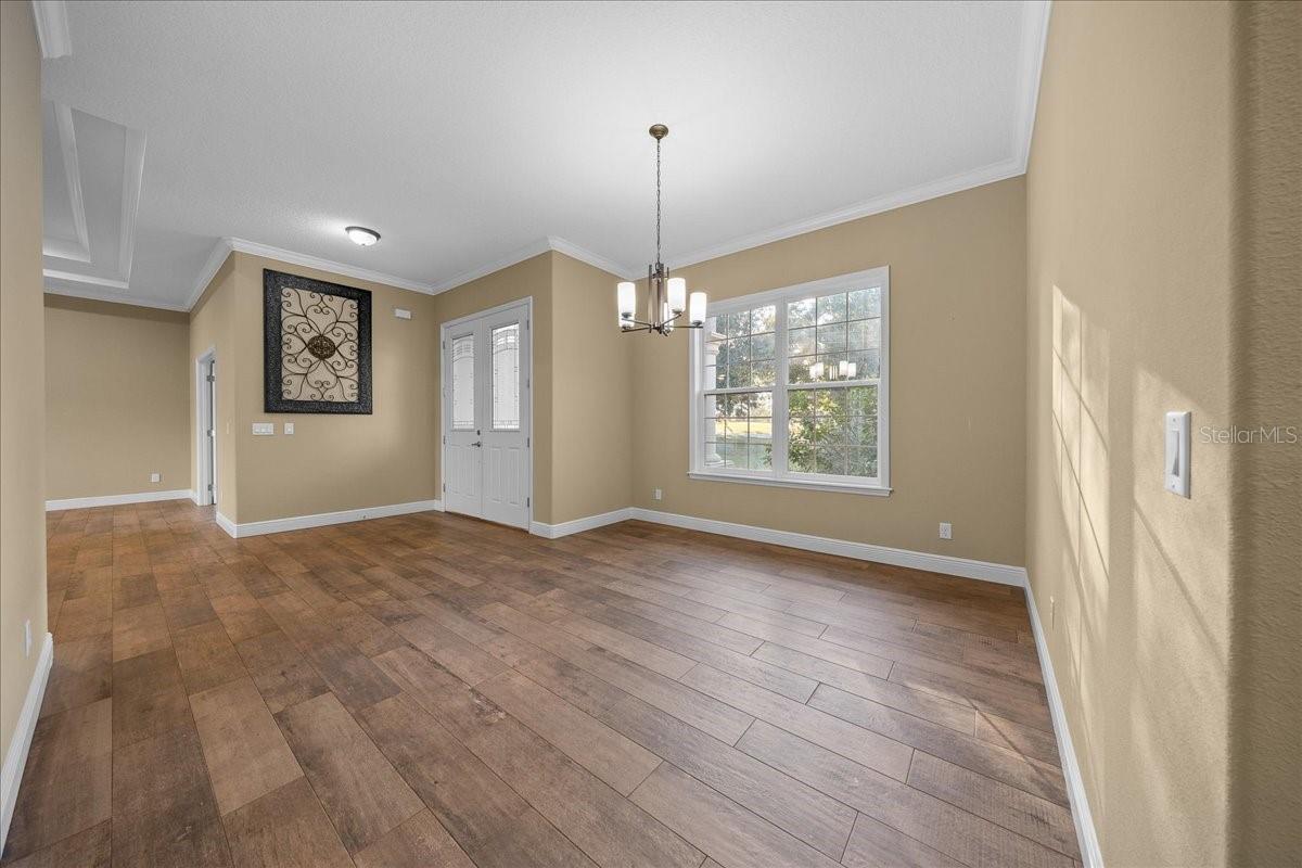 Image 4 of 64 For 2087 Annapolis Avenue