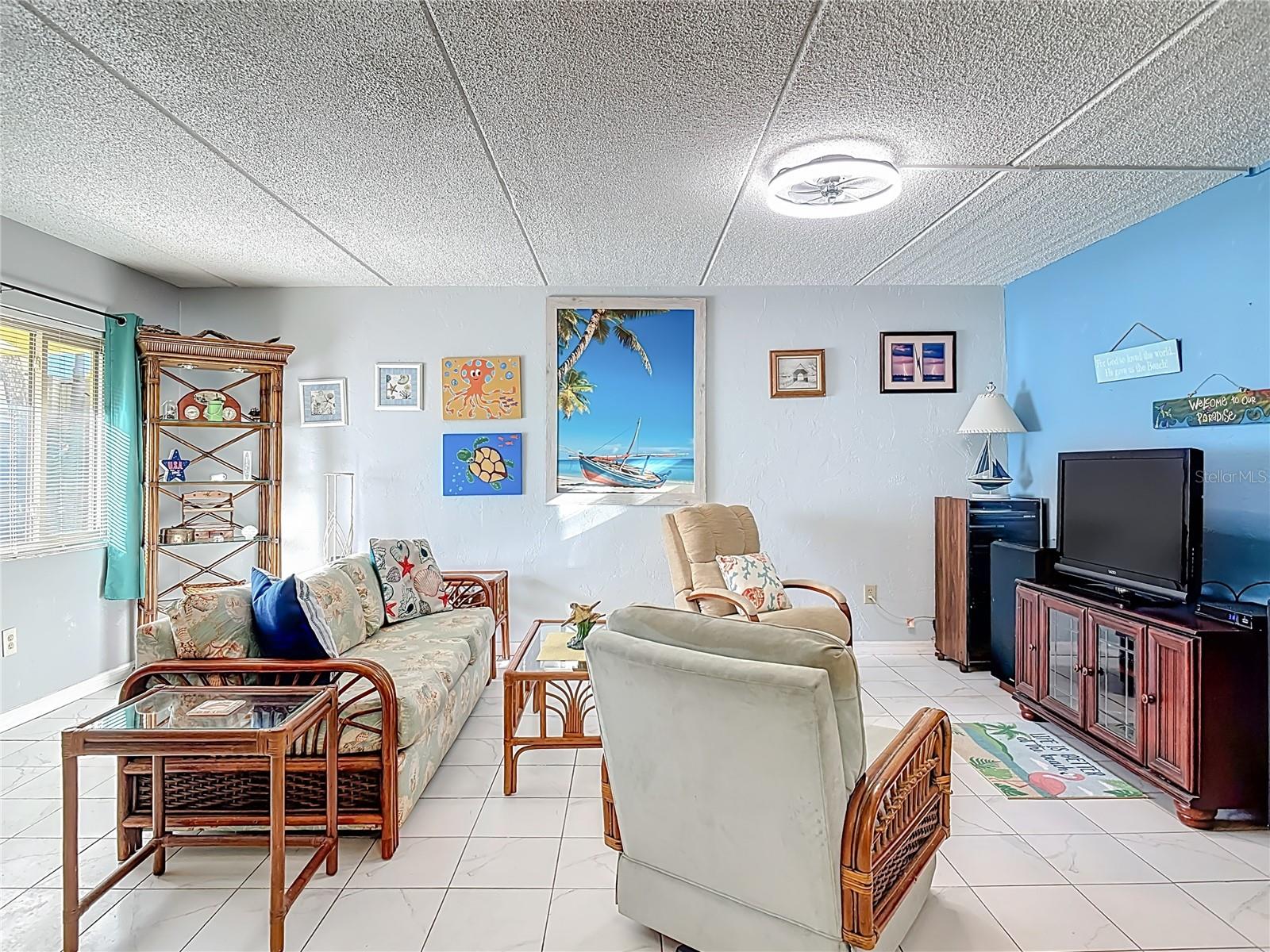 Image 12 of 35 For 400 Oakridge Boulevard 21