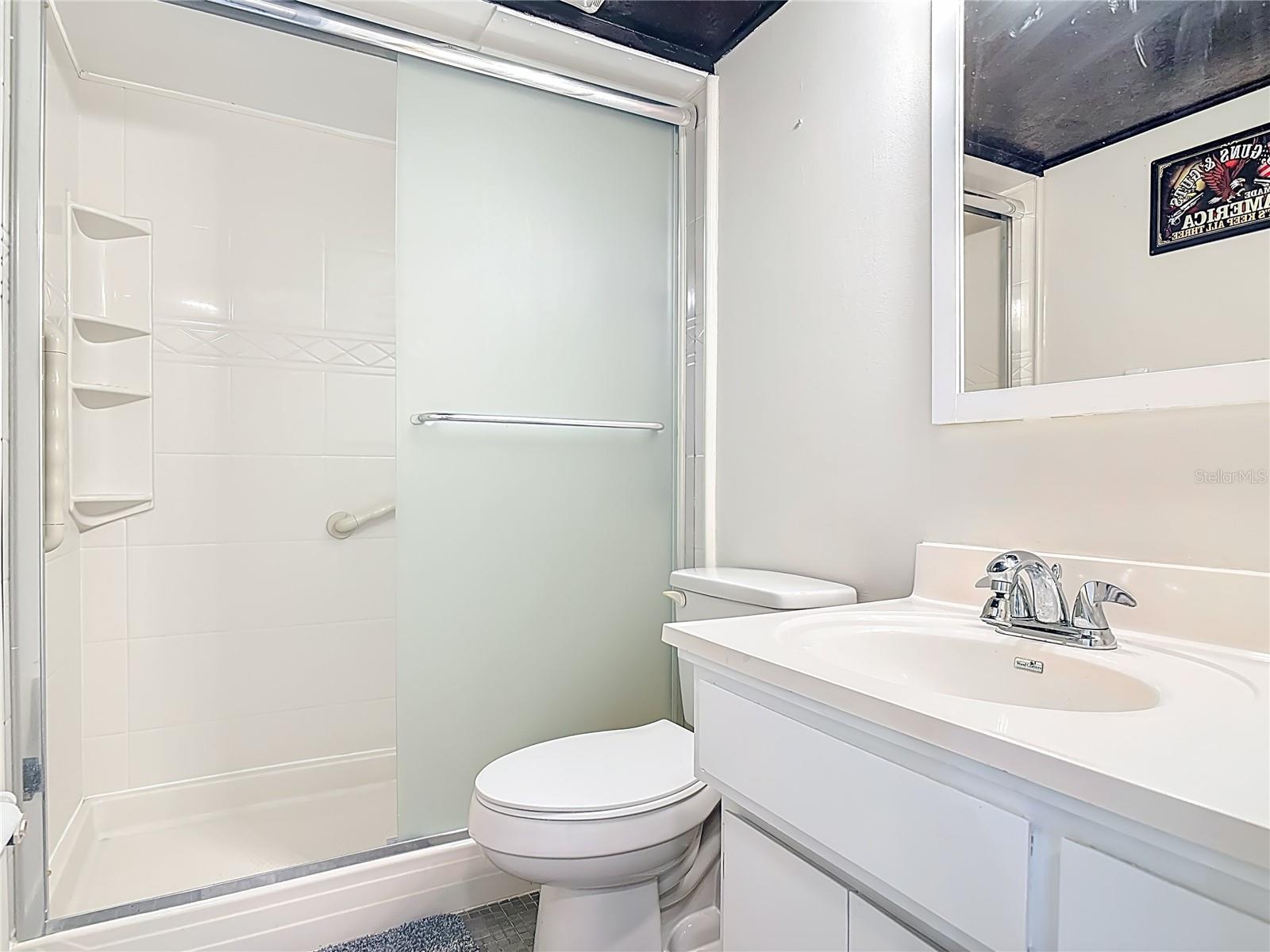 Image 28 of 35 For 400 Oakridge Boulevard 21