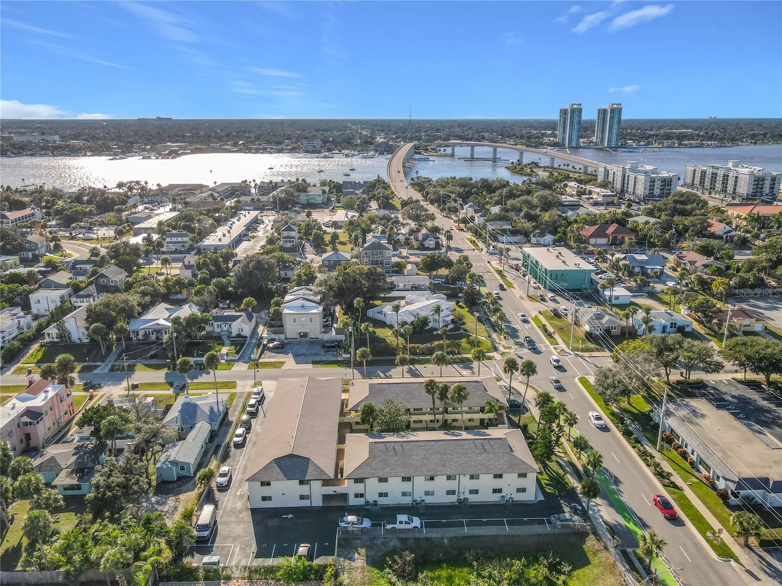 Image 35 of 35 For 400 Oakridge Boulevard 21