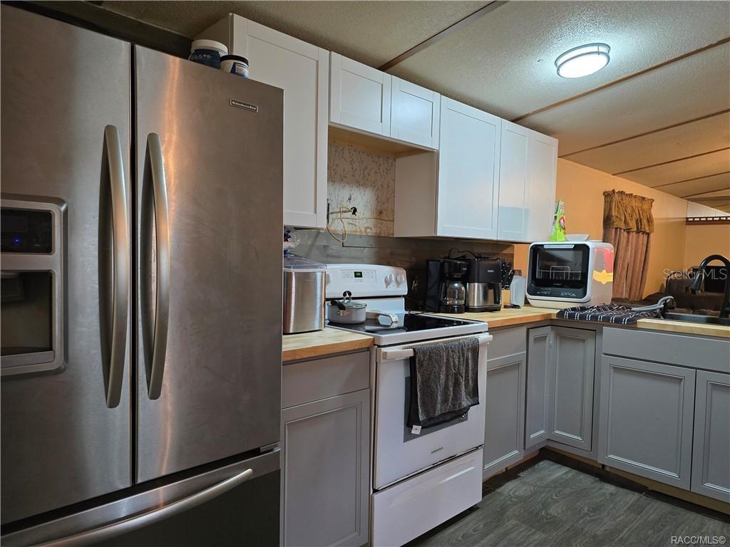 Image 14 of 24 For 7782 Debra Lane