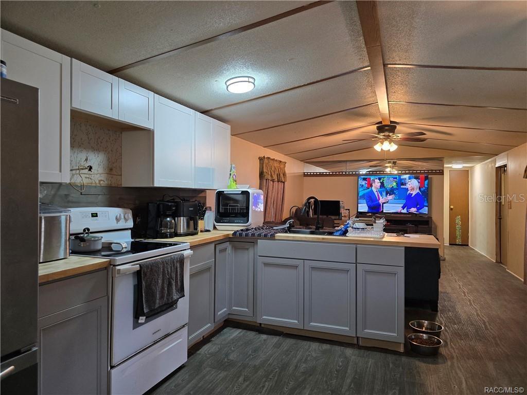 Image 15 of 24 For 7782 Debra Lane