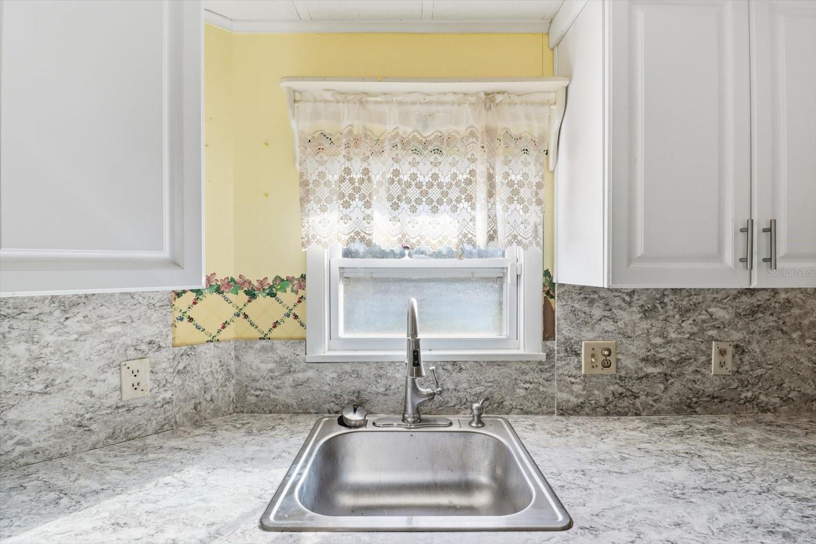 Image 19 of 41 For 939 Crystal Crest Terrace