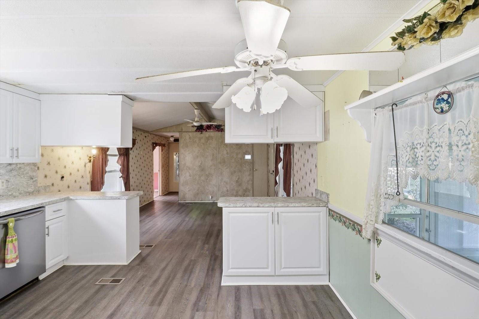 Image 20 of 41 For 939 Crystal Crest Terrace