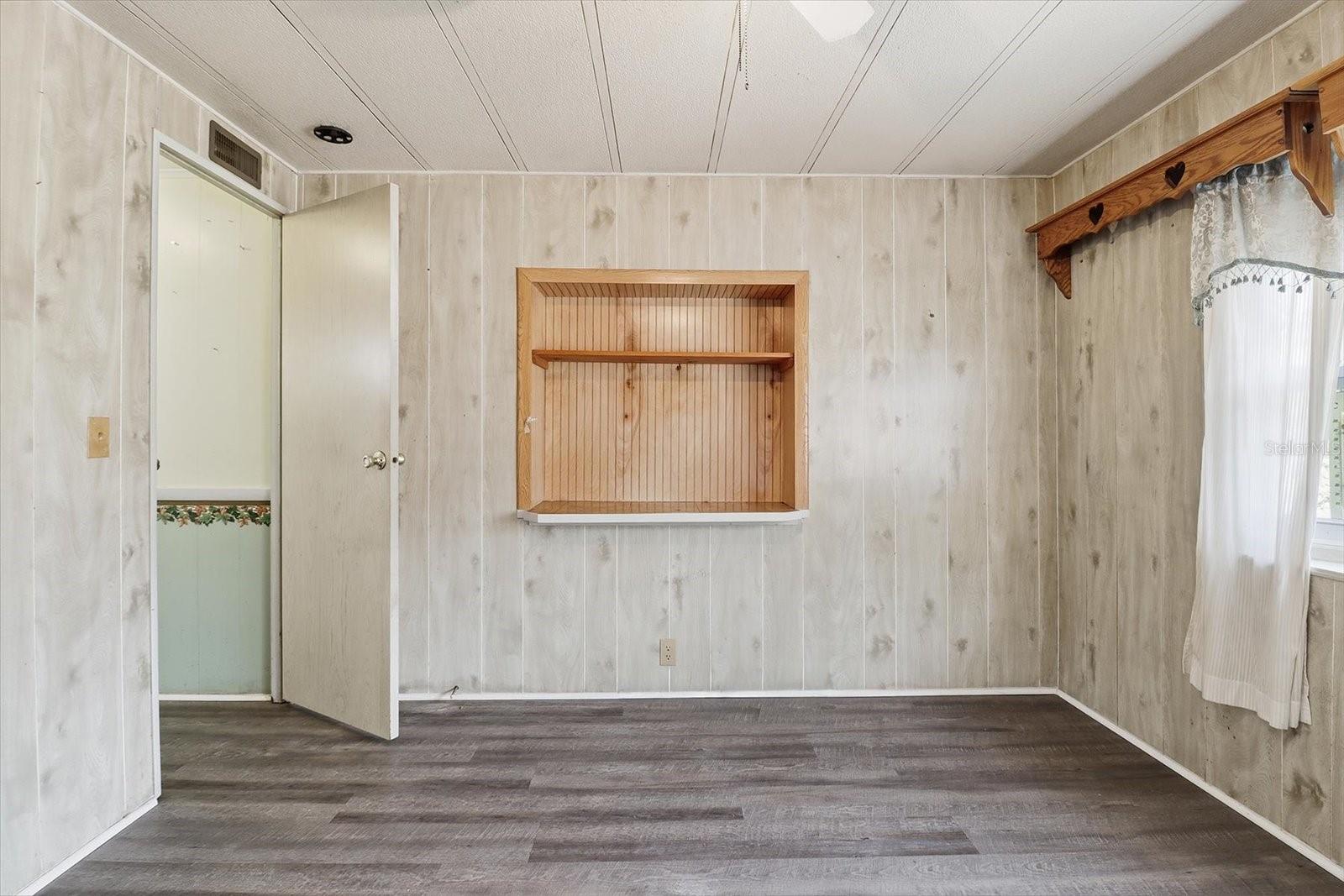 Image 26 of 41 For 939 Crystal Crest Terrace