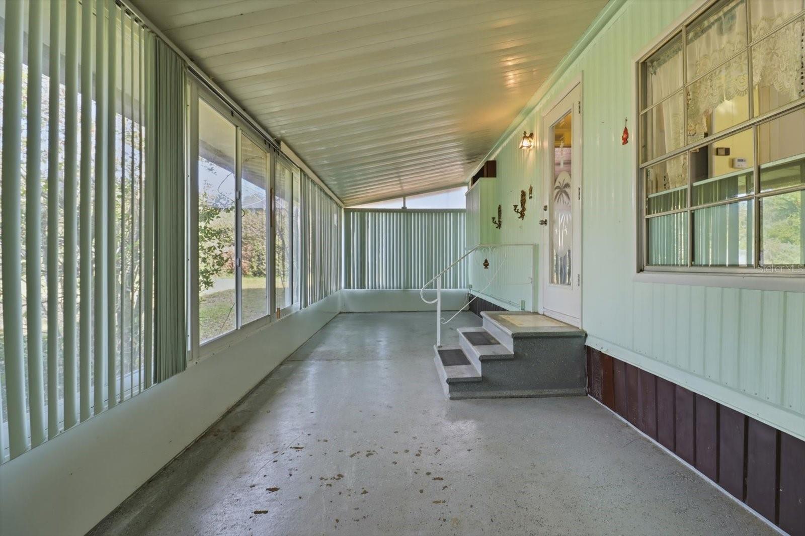 Image 31 of 41 For 939 Crystal Crest Terrace