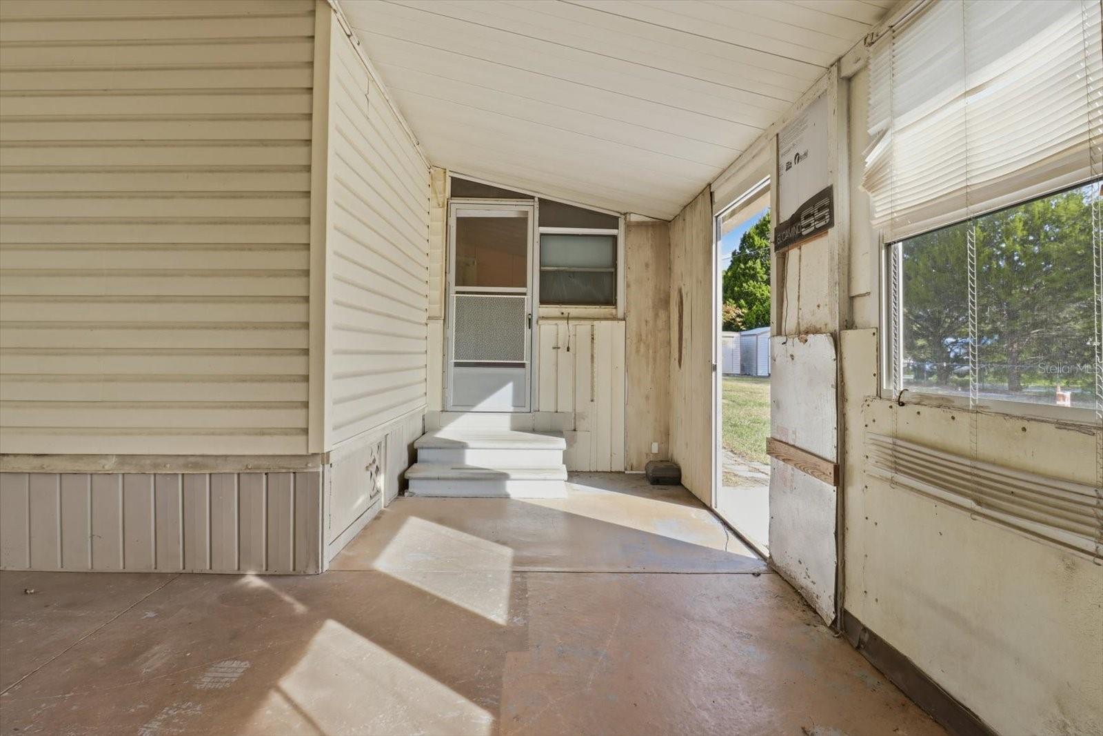 Image 33 of 41 For 939 Crystal Crest Terrace