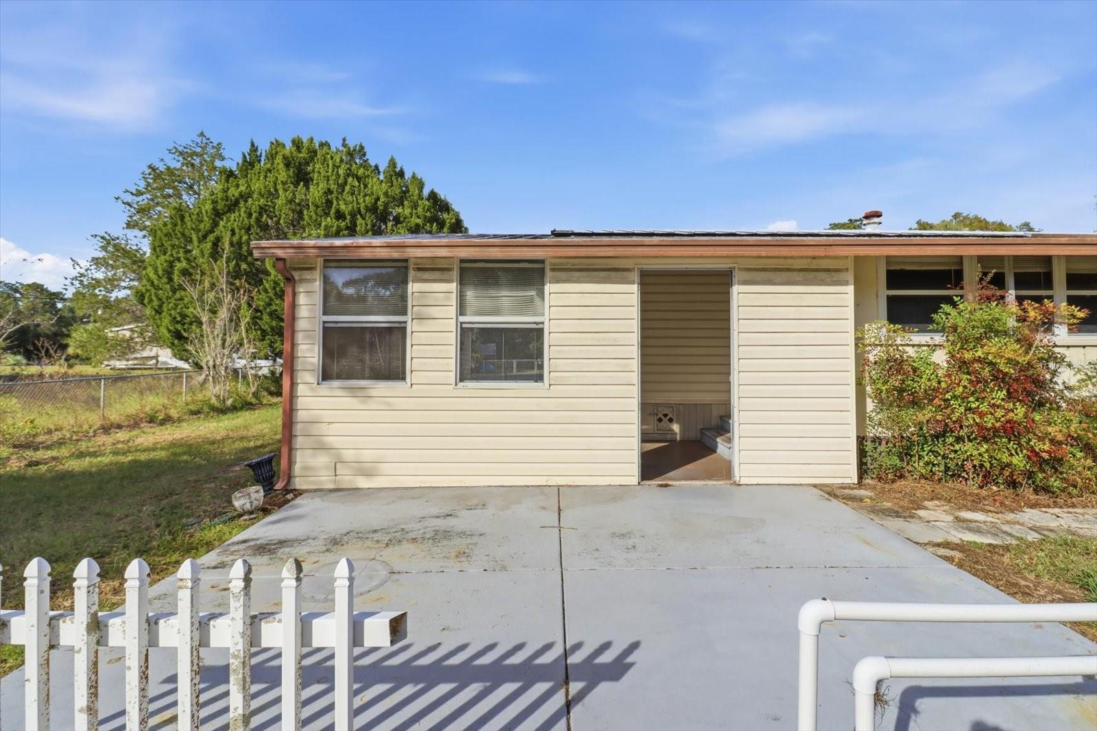 Image 34 of 41 For 939 Crystal Crest Terrace